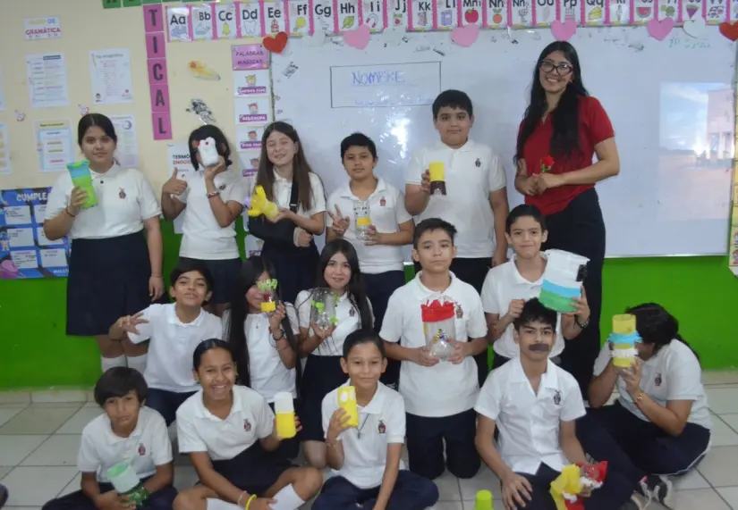 Rocío Mora Vizcarra Con corazón y esfuerzo, la maestra Rocío Mora inspira por su pasión por enseñar y su negocio de desayunos saludables al alcance de todos. Foto: Juan Madrigal