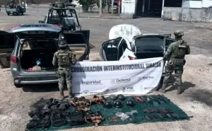 Elementos de seguridad decomisan armamento, equipo táctico y droga en  Culiacán
