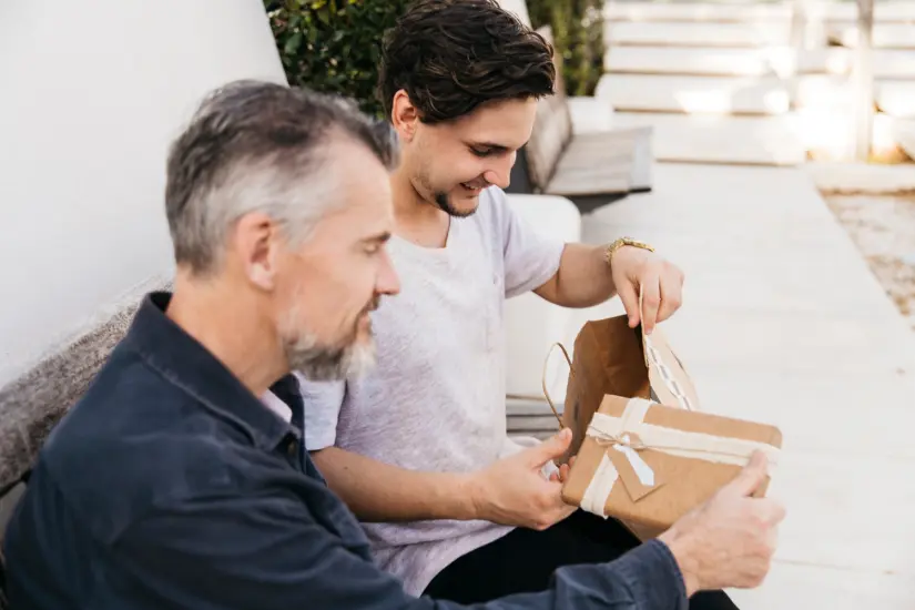 Día del Padre en Amazon y Mercado Libre Día del Padre en Amazon y Mercado Libre. Foto: Freepik