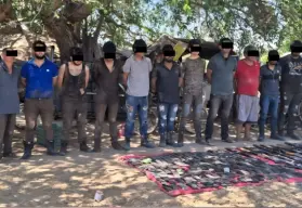 El Ejército Mexicano detiene a 12 hombres y aseguran armamento en Elota, Sinaloa