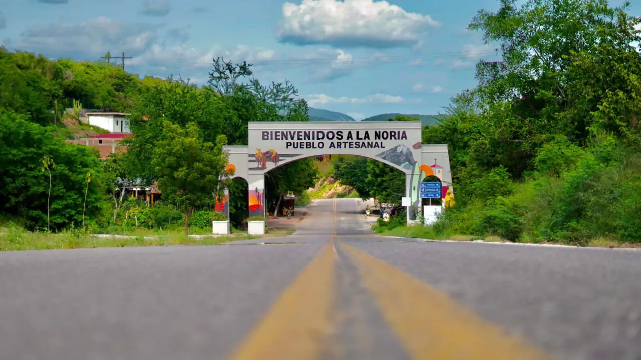 A media hora de Mazatlán se encuentra La Noria, un pueblito lleno de historia y gastronomía.