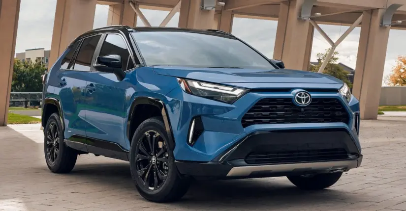 Toyota RAV4 vs Toyota Corolla 2025: ¿Cuál te conviene más? El Toyota RAV4 es mejor para las familias grandes y los viajes en carretera. Foto: Cortesía
