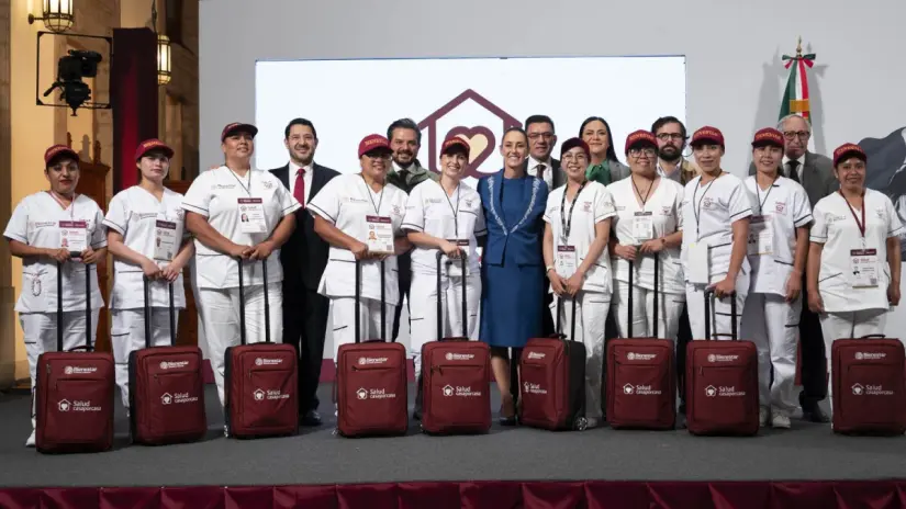 Claudia Sheinbaum pone en marcha el programa Cerca de 20 mil profesionales de la salud serán desplegados en todo el país como parte del programa. Foto: Presidencia