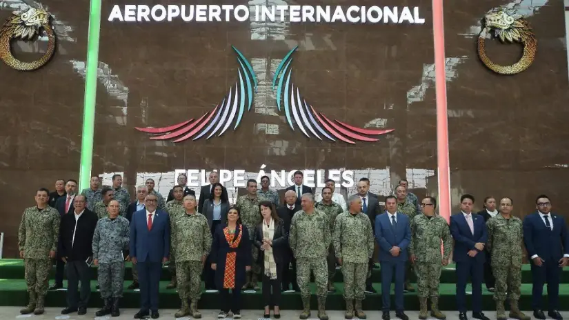 CDMX se une a seis estados para combatir el robo de autos La reunión de autoridades se dio en el AIFA. Foto: Gobierno de la CDMX.