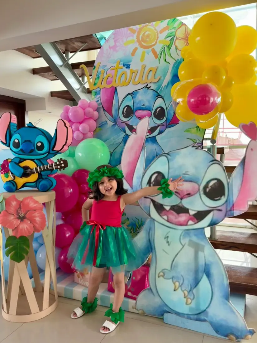 Sonrisa que inspira: Ana Victoria demuestra que la felicidad es la mejor medicina Un paraíso tropical y mucho amor: La inolvidable fiesta de Ana Victoria en Casa Valentina.