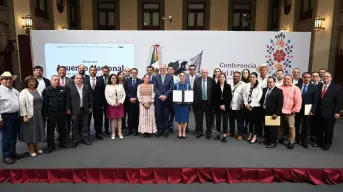 Firman acuerdo nacional para ordenar precio de la tortilla