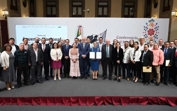 Firman acuerdo nacional para ordenar precio de la tortilla