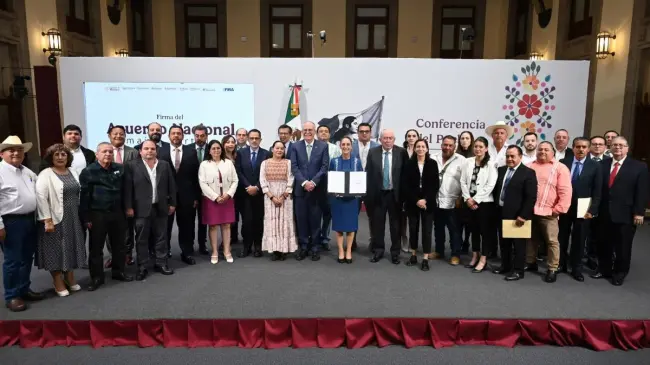 Representantes de la cadena de producción de maíz y tortilla firman acuerdo nacional