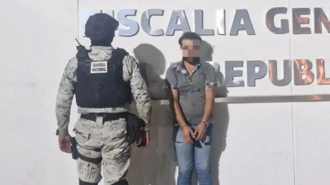 Dos autos, un arma y un detenido: lo que dejó un operativo en El Sauz, Culiacán.