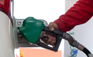 Profeco reporta reducción en el precio promedio de la gasolina; ¿En qué estados es más barata?