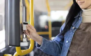 Universitarios en CDMX recibirán $1,500 bimestrales por transporte en 2025