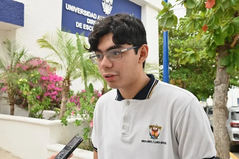 Alumno de la Preparatoria Hermanos Flores Magón, obtuvo el primer lugar en la Olimpiada Estatal de Astronomía nivel bachillerato. Foto: Cortesía. Alumno de la Preparatoria Hermanos Flores Magón, obtuvo el primer lugar en la Olimpiada Estatal de Astronomía nivel bachillerato. Foto: Cortesía.