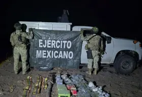 Autoridades aseguran camionetas blindadas, armamento y droga en Mocorito