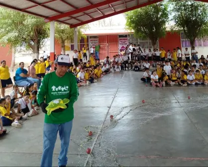 De pescadores a héroes del mar: así protegen Adrián y Adalberto las tortugas en Sinaloa