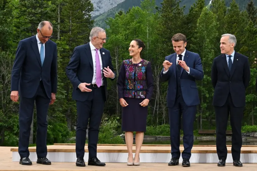 Sheinbaum propone a Trump un acuerdo general sobre seguridad, migración y comercio Sheinbaum tenía planeado reunirse con Trump en el G7, que se celebró en Canadá. Foto: EFE