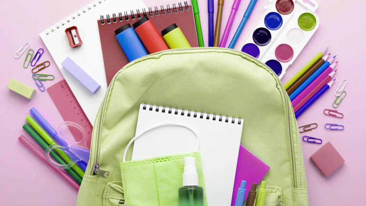 Kits escolares para Ciclo Escolar 2025-2026.