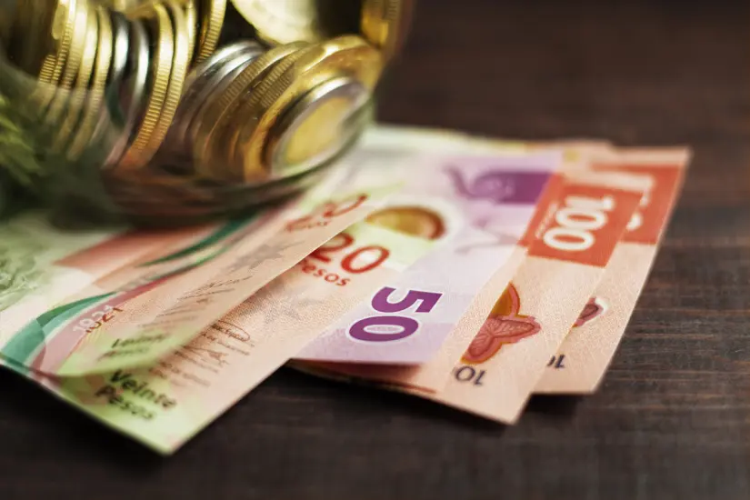 imagen recuadro Cada cuenta que se abra del Banco del Bienestar tiene que tener un monto mínimo de 50 pesos Foto: Freepik