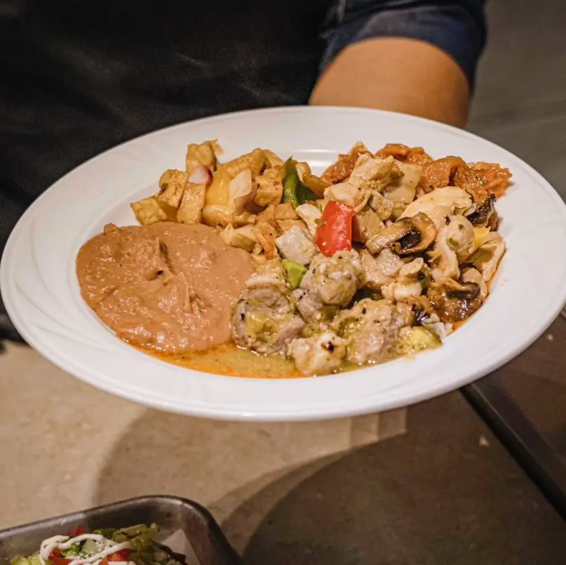 Prueba la buena comida en el buffet de Casa Magnolia. Foto: Casa Magnolia Restaurante. Prueba la buena comida en el buffet de Casa Magnolia. Foto: Casa Magnolia Restaurante.