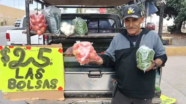 Fernando Gutiérrez El Pato, inició su negocio con dos cubetas de lichis. Hoy, es un comerciante exitoso en Navolato.