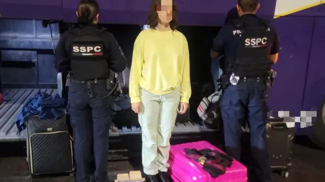 Cae mujer con maleta llena de cartuchos en autobús de Culiacán.