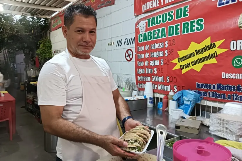 imagen recuadro Para Francisco Conde, el éxito de su negocio familiar está en los detalles, en la atención cálida, en la limpieza del hogar, en hacer sentir al cliente como en su casa.