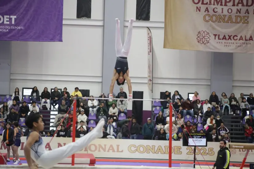 Gimnastas de Sinaloa conquistan medallas en la Olimpiada CONADE 2025 Éxito sinaloense: Aarón Ibarra brilla en salto, All Around y barras. Foto: ISDE