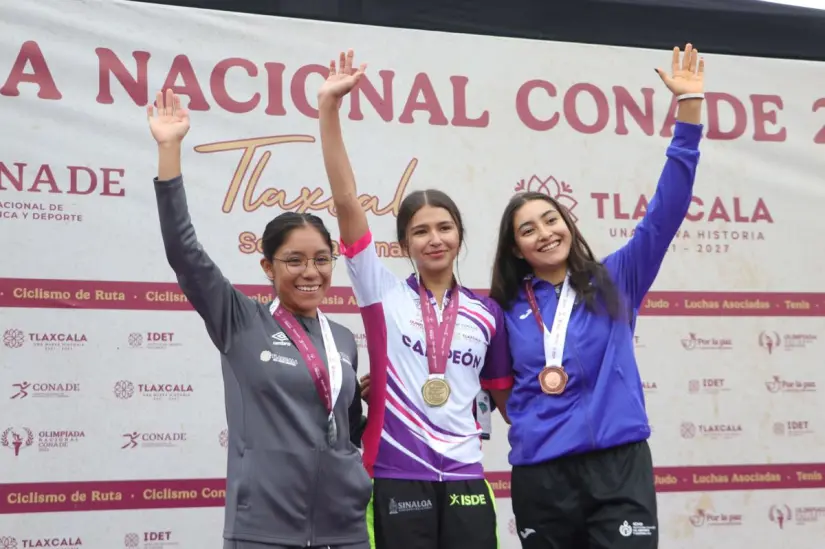 Akari Sayuri Valenzuela Urrea dominó el circuito desde los primeros kilómetros, venciendo con estrategia y pasión a rivales de alto nivel como Daniela Castro y Carolina Galaviz. Foto: ISDE