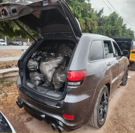 Culiacán. Uno de los autos con droga en su interior.