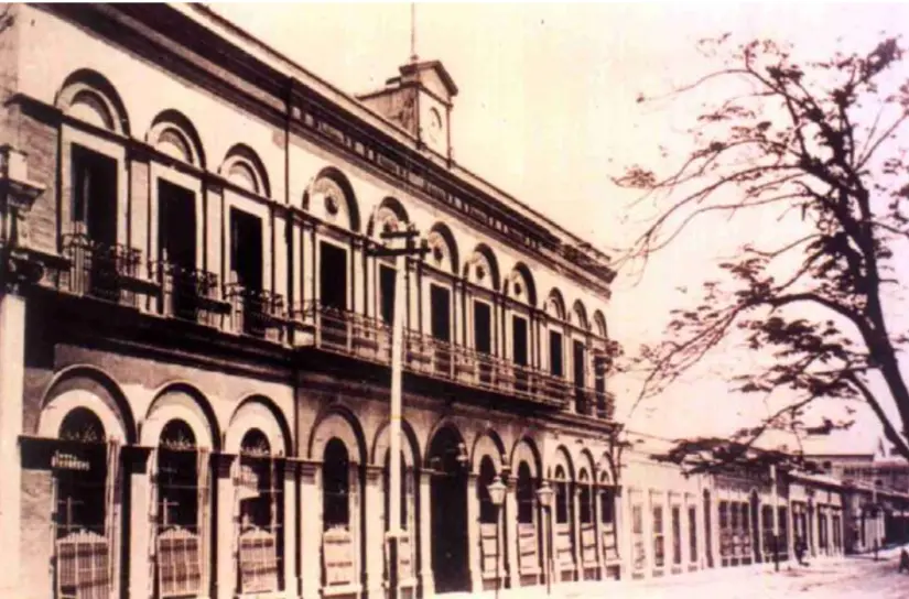 En los tiempos del Culiacán Antiguo, el Archivo Histórico era un edificio imponente y con una arquitecteura exquisita.