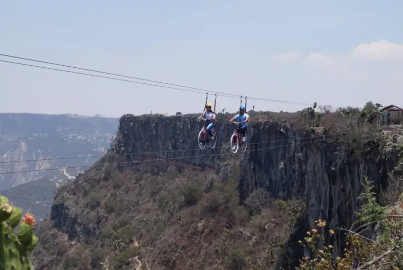 Bicicleta aérea en Huasca de Ocampo, Hidalgo. Foto: cortesía.