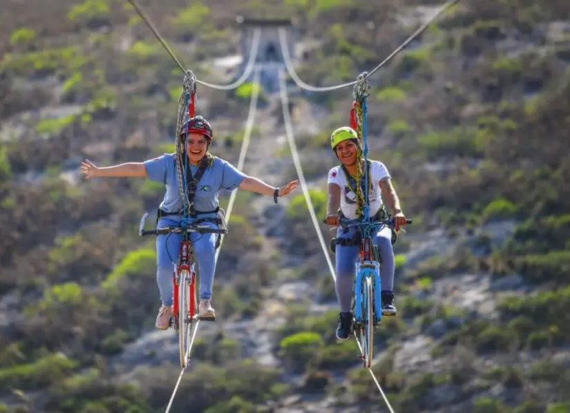 Bicicleta aérea en Santiago de Anaya, Hidalgo. Foto: cortesía.