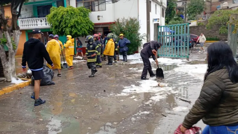 Afectaciones por el desbordamiento de una presa en Naucalpan. Foto: Cortesía Afectaciones por el desbordamiento de una presa en Naucalpan. Foto: Cortesía