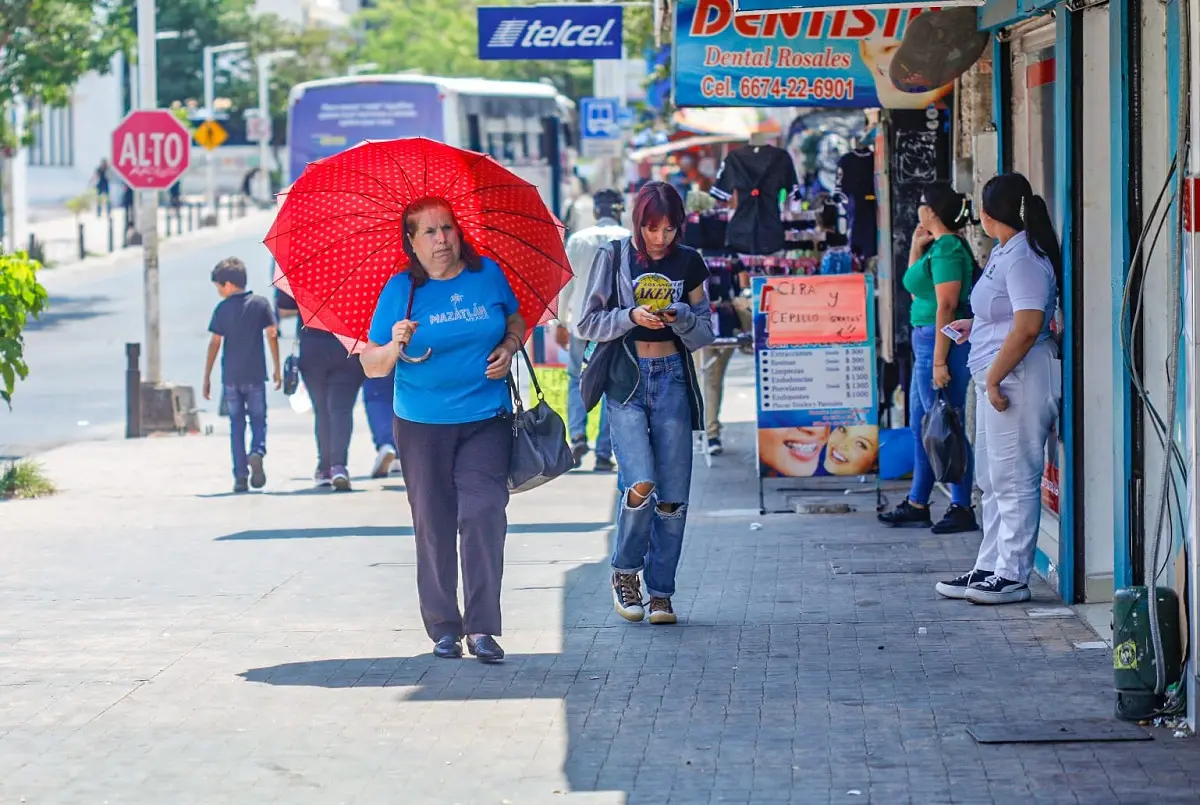 Con las altas temperaturas, las personas corren peligro de sufrir un golpe de calor.