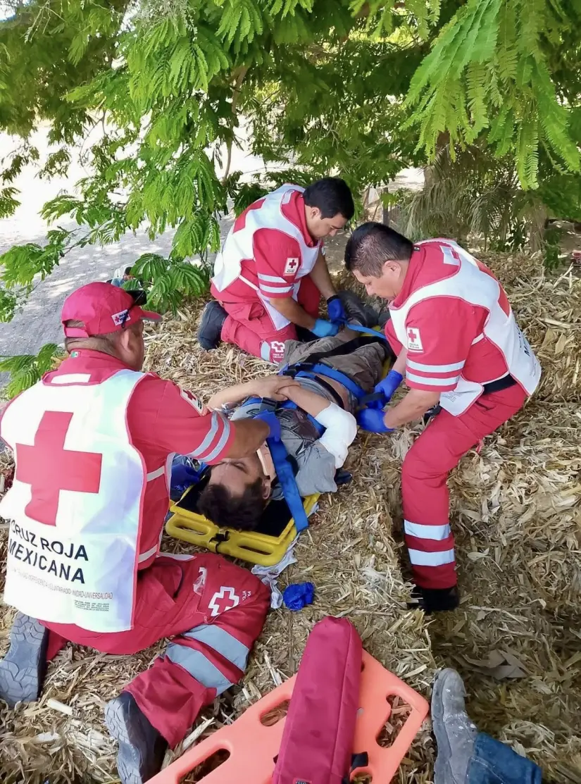 Paramédicos de Cruz Roja. Paramédicos de Cruz Roja.