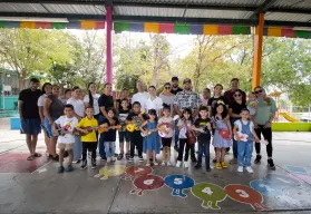 "Ukecuentos" llega al Jardín de Niños Amado Nervo en la colonia 22 de Diciembre en Culiacán