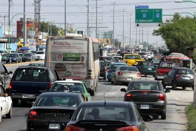 Placas vencidas en Nuevo León. Foto: nomada.news Placas vencidas en Nuevo León. Foto: nomada.news