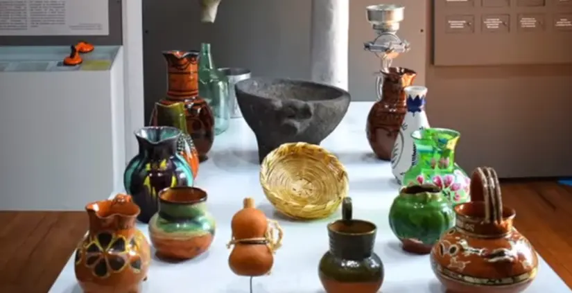 imagen recuadro El Pulque es una bebida que se extrae el aguamiel y se fermenta Foto: Canal Once