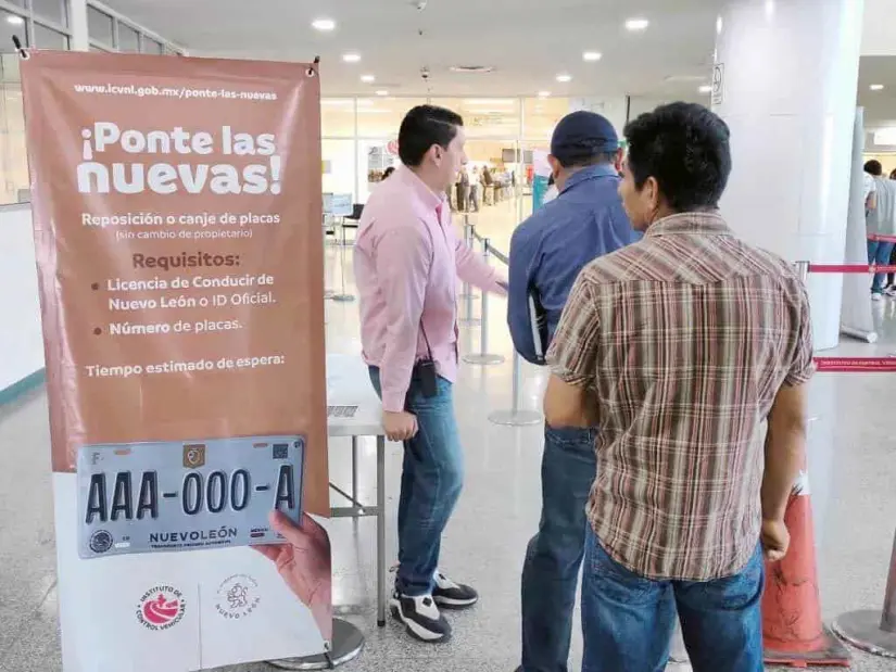 Actualiza tus placas en Nuevo León. Foto: comparaencasa.com Actualiza tus placas en Nuevo León. Foto: comparaencasa.com