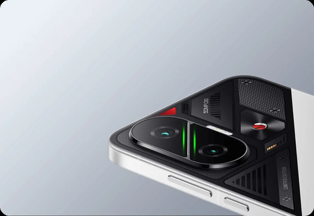 Xiaomi Poco F7, viene equipado con pantalla AMOLED.Foto: Cortesía