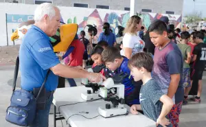 Ciencia y comunidad: Feria “Conciencia en tu Parque” impulsa la curiosidad infantil en Prados del Sol 2