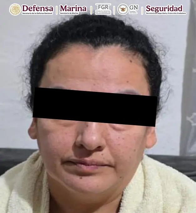 Mujer detenida en La Laguna Colorada, Culiacán Mujer detenida en La Laguna Colorada, Culiacán