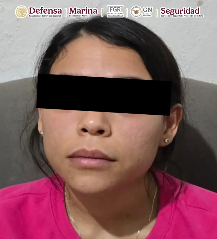 Mujer detenida en La Laguna Colorada, Culiacán Mujer detenida en La Laguna Colorada, Culiacán