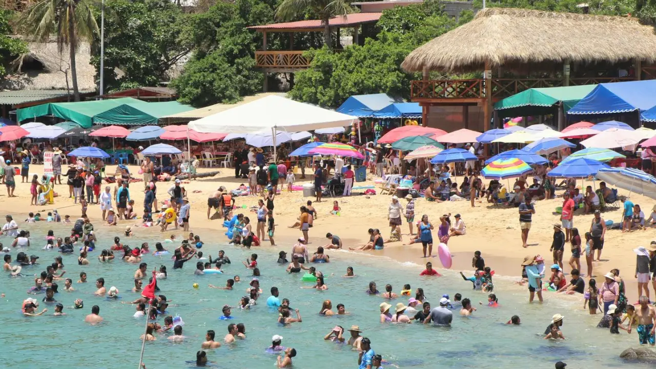 Puerto Escondido, la playa que es especial por su rica y oferta gastronómica de Oaxaca.
