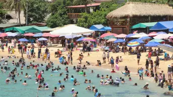 Puerto Escondido: playas increíbles, comida barata y mucho surf en Oaxaca este verano