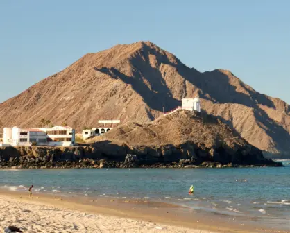Playas de Baja California libres de sargazo