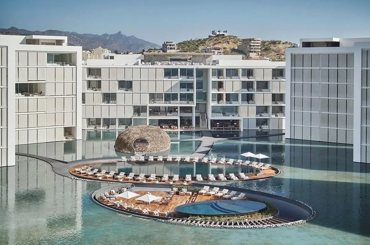 En Los Cabos abundan ejemplos de la arquitectura del turismo de lujo, el hotel Viceroy Los Cabos en la foto. Foto: Centro Urbano