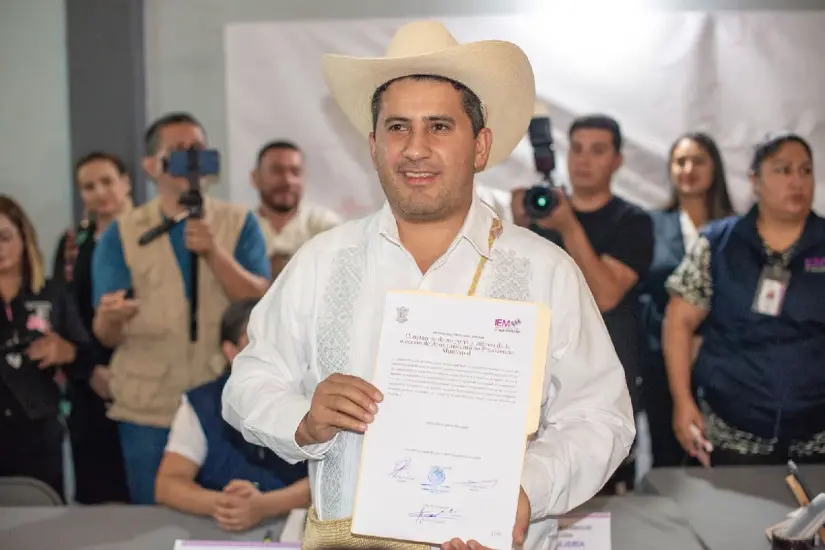 Autos recuperados en Uruapan no pagarán corralón: Carlos Manzo El presidente municipal busca dignificar a la ciudadanía. Foto: Cortesía