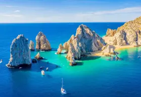 ¿Cuál es la mejor temporada para visitar Los Cabos y qué hacer durante tu viaje?
