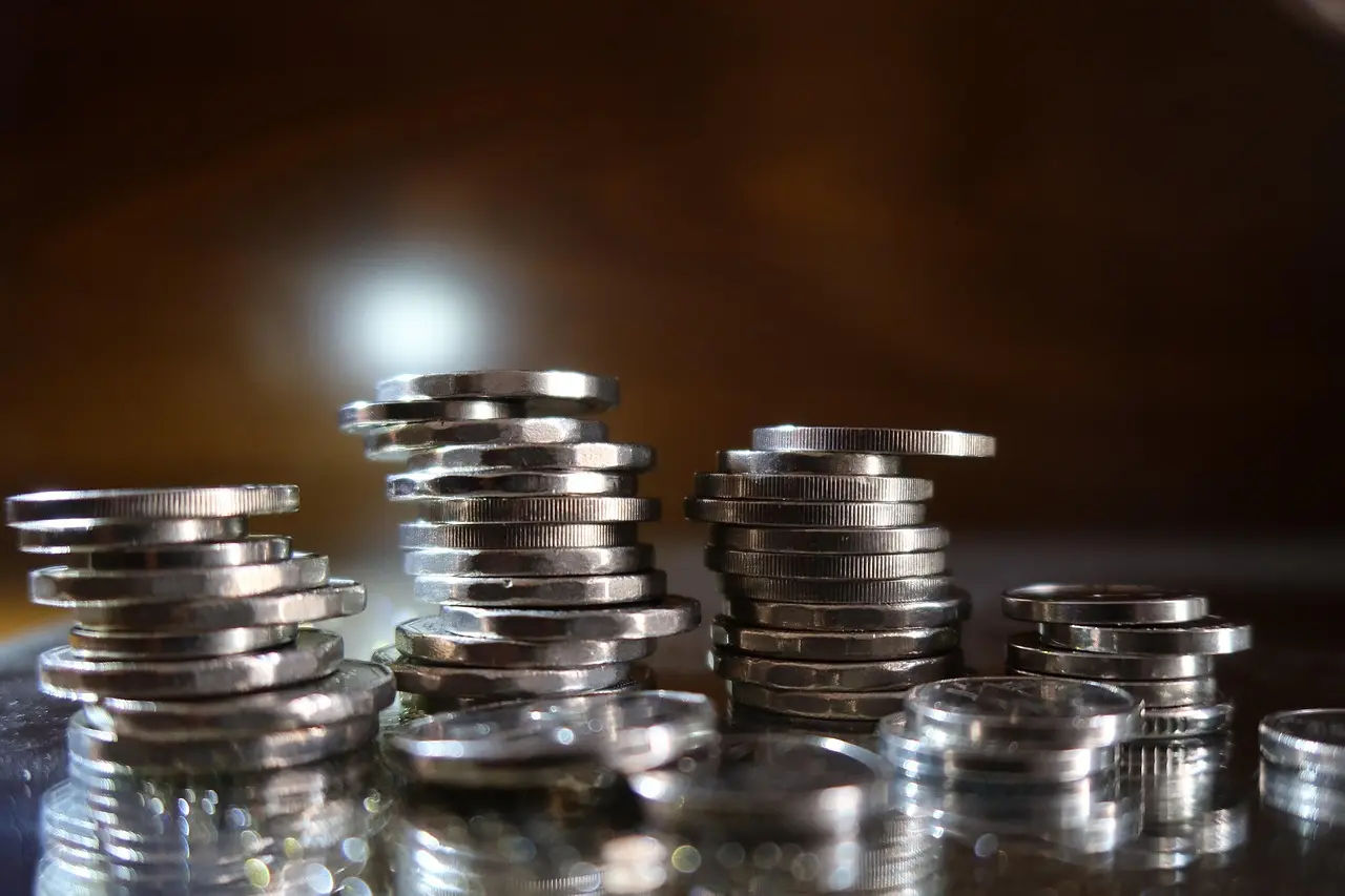 La moneda de 10 pesos de Banxico estará hecha de plata pura. Foto temática: Pixabay