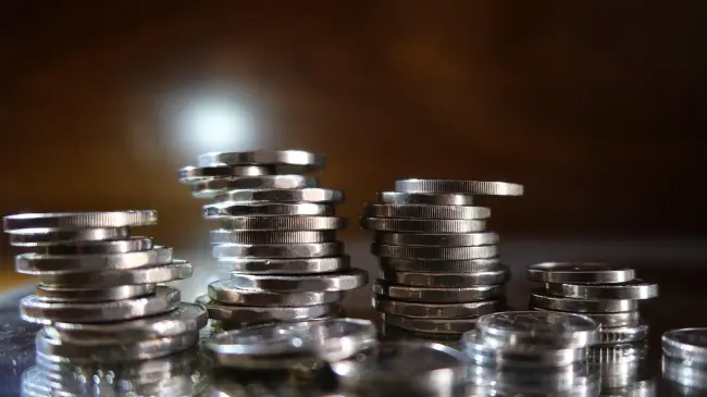 La moneda de 10 pesos de Banxico estará hecha de plata pura. Foto temática: Pixabay